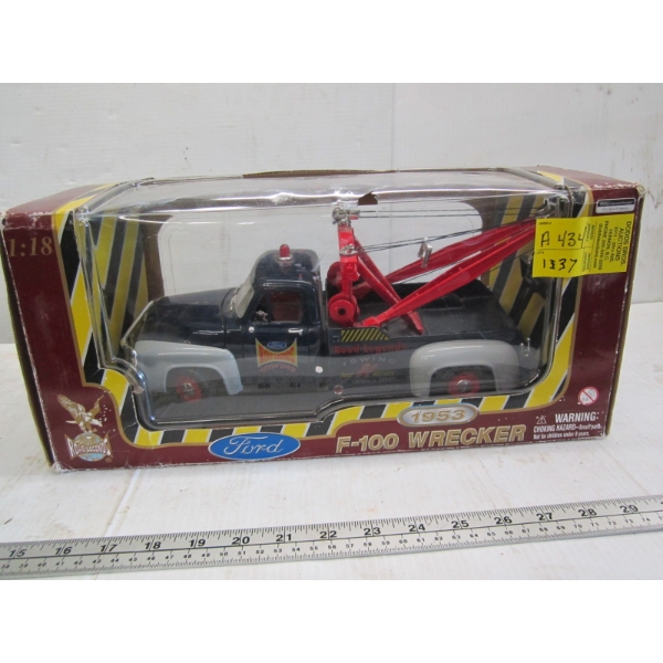 FORD F100 WRECKER DIECAST TRUCK