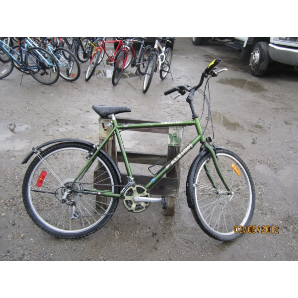 RAWLEIGH DISCOVERY MOUNTAIN BIKE W/FENDERS