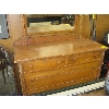 Image 3 : ANTIQUE 4 DRAWER MIRRORED DRESSER