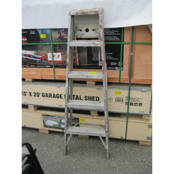 5' ALUMINUM STEPLADDER