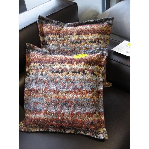 4 COLORFUL PILLOWS