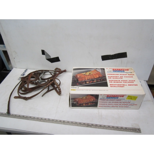 BBQ PREMIUM ROASTING RACK & HORSE HALTER