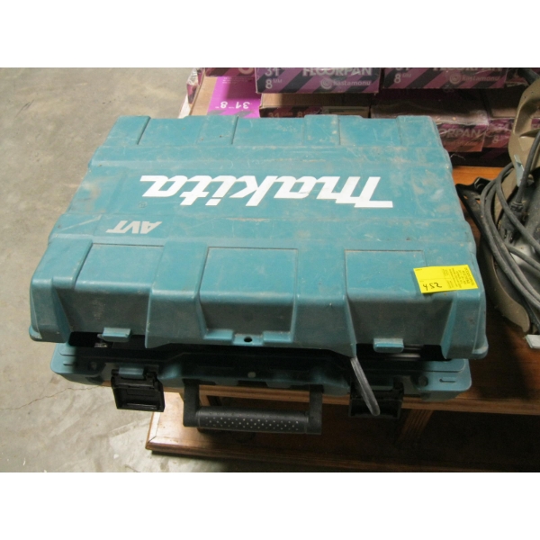 MAKITA ELECTRIC AVT HAMMER DRILL W/BITS - MODEL HR4013C