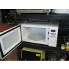 Image 1 : GE WHITE MICROWAVE OVEN