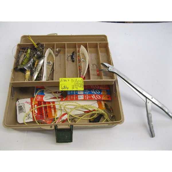 TACKLEBOX W/CONTENTS
