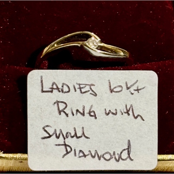 LADIES 10KT RING W/SM. DIAMOND, SZ 7