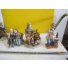 Image 2 : 6 CERAMIC FIGURINES