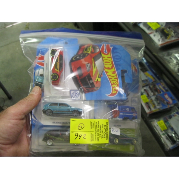 10 NEW HOTWHEELS CARS