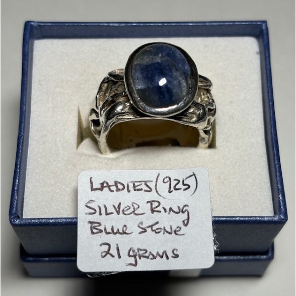 LADIES .925 SILVER BLUE STONE RING, 21G - SZ 8.5
