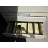Image 4 : 4 DRAWER FILING CABINET