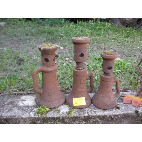 3 SCREWJACKS