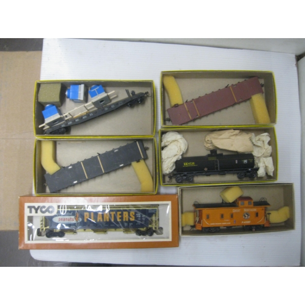 6 TRAIN CARS