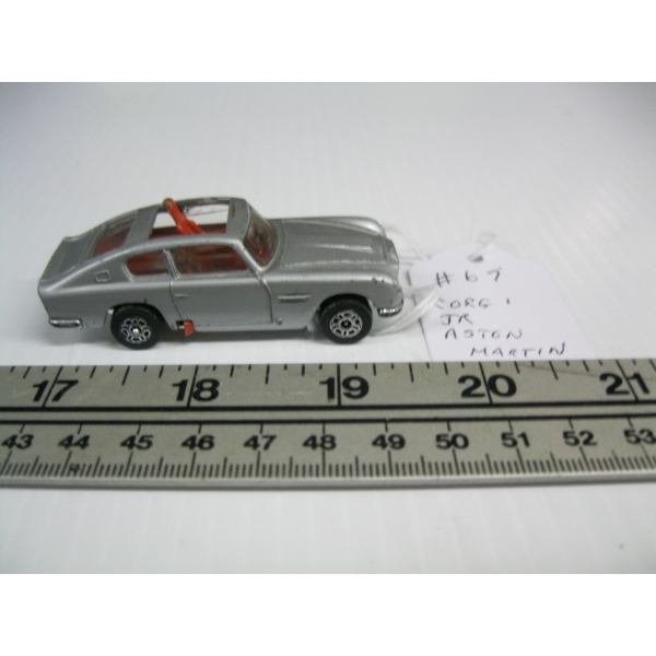 CORGI JR 007 ASTON MARTIN - MISSING ROOF