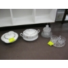 Image 1 : 2 LIDDED SERVING DISHES & ASST. GLASSWARE