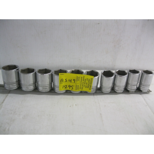 SET OF SNAP ON 1/2" SOCKETS
