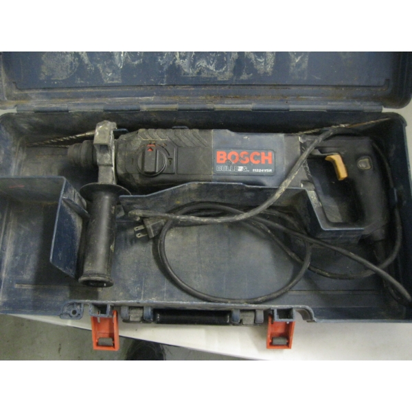 BOSCH BULLDOG HAMMER DRILL IN CASE