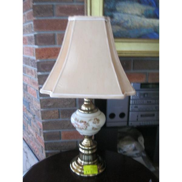 BRASS TABLE LAMP