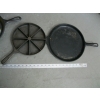 Image 5 : CAST IRON PANS