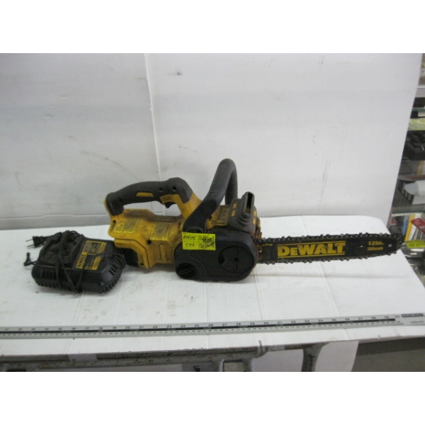 DEWALT ELECTRIC CHAINSAW W/BATTERY & CHARGER