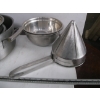 Image 2 : STAINLESS STEEL MIXING BOWLS, LG. POT & SEIVE