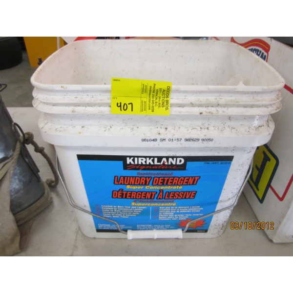 BUCKET OF ASST. ROOFING SCREWS, ETC.