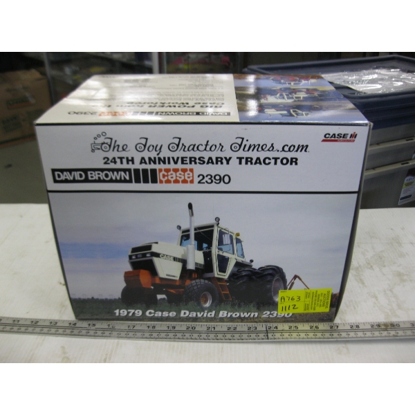 1979 CASE DAVID BROWN 2390 DIECAST TRACTOR