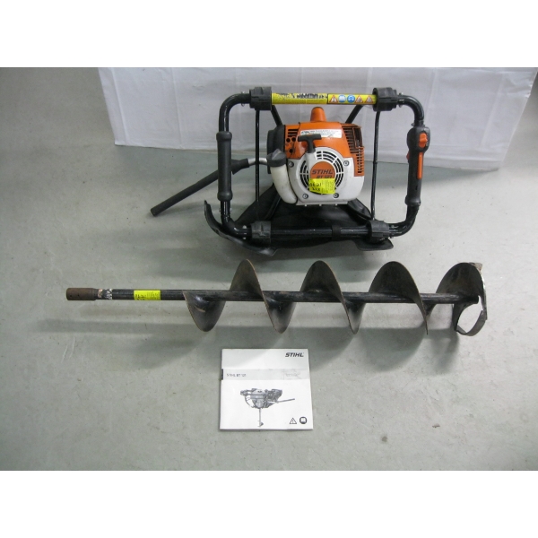 STIHL BT121 GAS AUGER W/BIT
