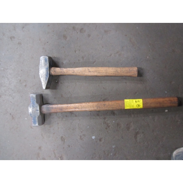 2 SM. SLEDGEHAMMERS