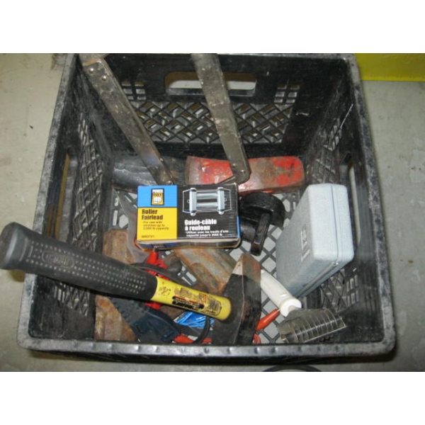 ASST. CHAIN PIECES & BIN W/MISC. FAIRLEAD, HAMMER, ETC.