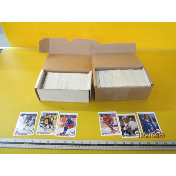 2 BOXES OF HOCKEY CARDS