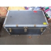 Image 1 : TRUNK W/ASST. CONTENTS: TABLECLOTHS, BEDSPREADS, ETC.
