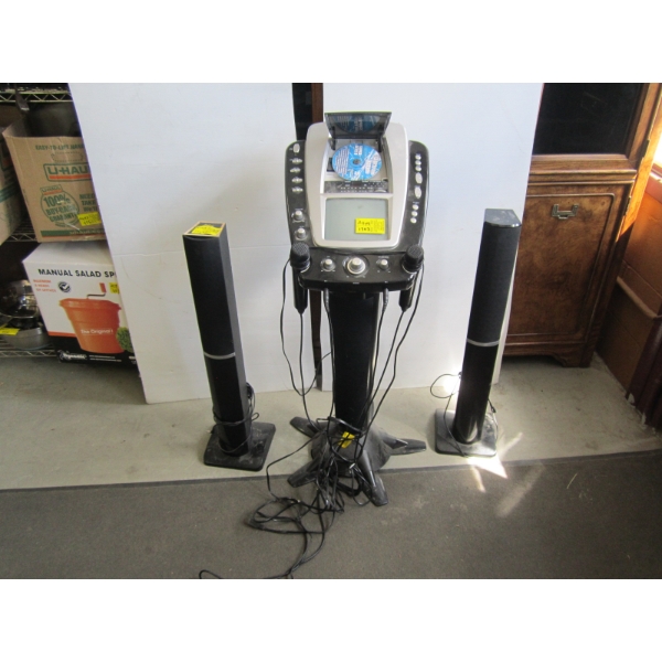 KARAOKE VISION MACHINE W/2 TOWER SPEAKERS
