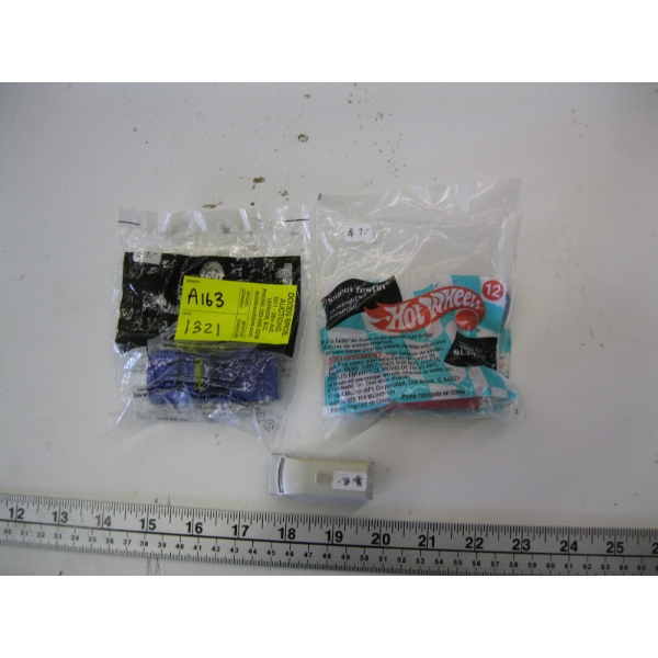 3 SM. COLLECTABLE TOYS