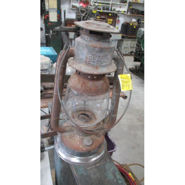 BEACON BARN LANTERN W/GLASS