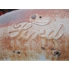 Image 5 : FORD 8N TRACTOR W/AS NEW REAR & FRONT TIRES - GRILL NEEDS TO BE REATTACHED