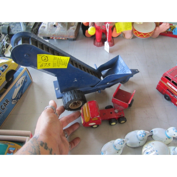 2 TONKA PIECES - SAND LOADER & A SM. TRUCK & TRAILER
