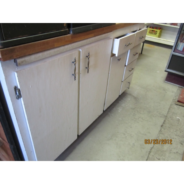 ARBORITE TOP COUNTER W/DRAWERS & CUPBOARD