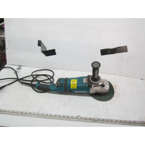 HEAVY DUTY MAKITA GRINDER