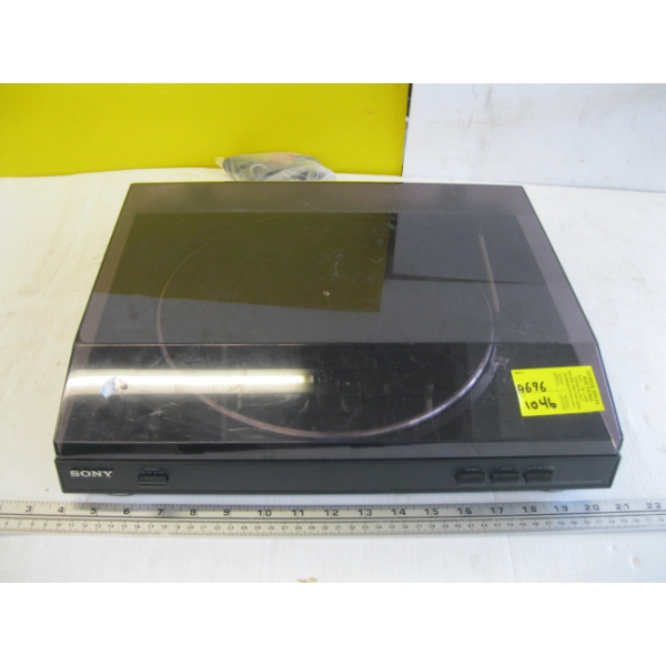 SONY TURNTABLE