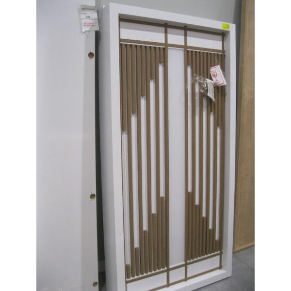 LG. LIGHTED CEILING MOUNT PANEL & A WHITE MATCHING BASE