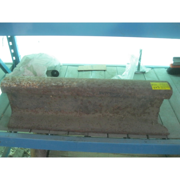HEAVY DUTY PIECE OF RAILWAY TRACK