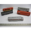 Image 1 : 3 TRAIN CARS COMPLETE & 2 LOCOMOTIVE COVERS