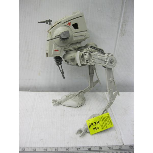 STAR WARS AT- ST FIGURINE