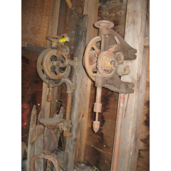 4 WALL MOUNT DRILL PRESSES