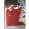 Image 3 : 2 METAL GAS CANS