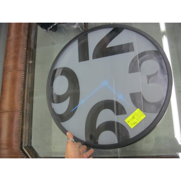 LG. WALL CLOCK