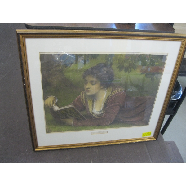 LG. FRAMED PRINT OF WOMAN READING