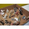 Image 3 : CERAMIC FIGURINES
