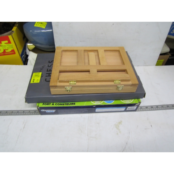 PAINTER'S EASEL, VERTICAL CHESS SET & A DISCOVERY KIDs CONSTRUCTION FORT