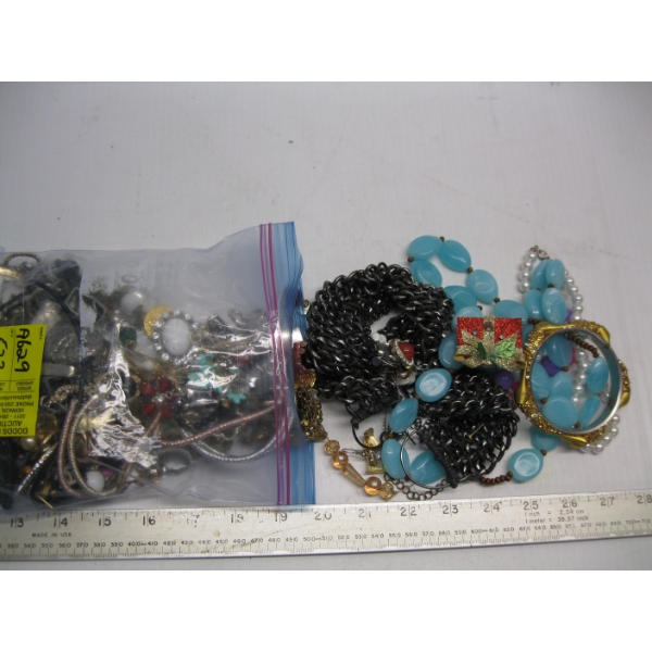 BAG OF COSTUME JEWELLERY